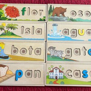 Melissa & Doug Spanish see & spell Wooden toy